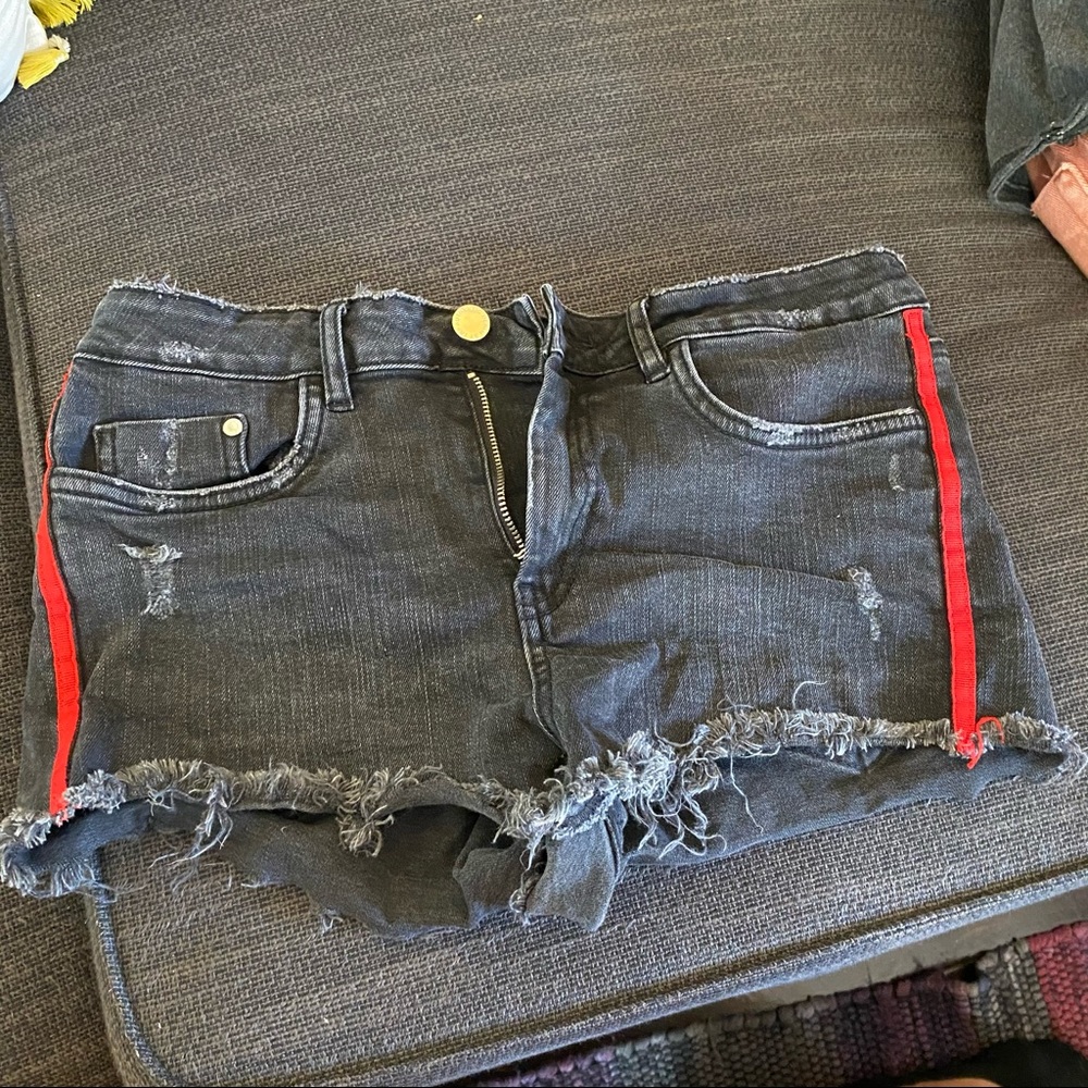 Zara | Black destroyed hot shorts w/ red stripe